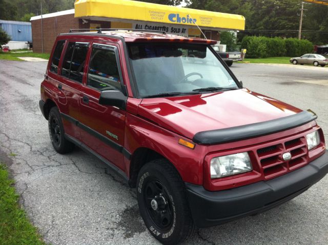 Geo Tracker 1996 photo 2