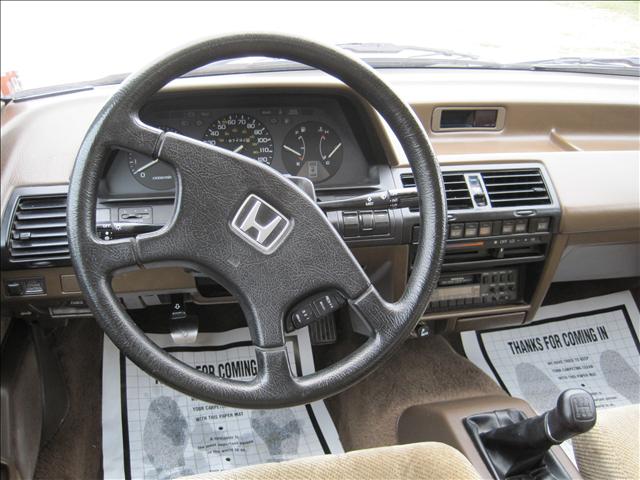 Honda Accord 1987 photo 3