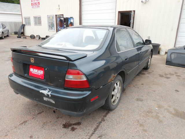 Honda Accord ZQ8 LS Sedan