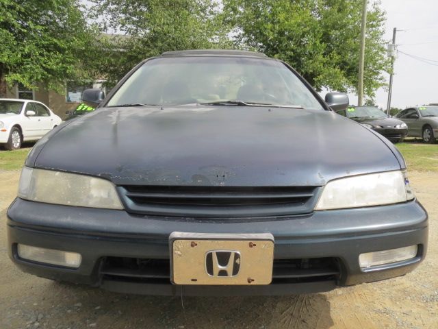 Honda Accord ZQ8 LS Sedan