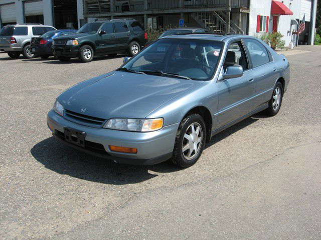 Honda Accord ZQ8 LS Sedan