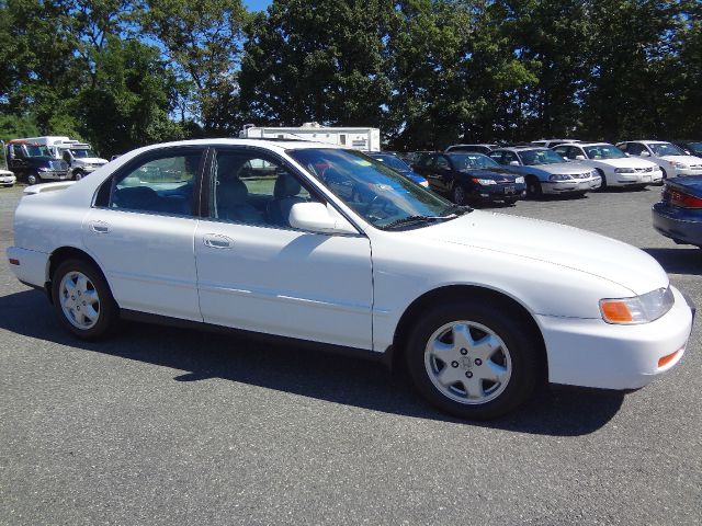 Honda Accord ZQ8 LS Sedan