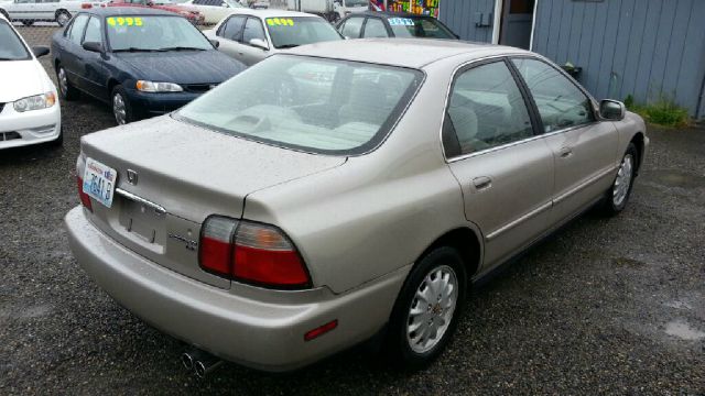 Honda Accord ZQ8 LS Sedan