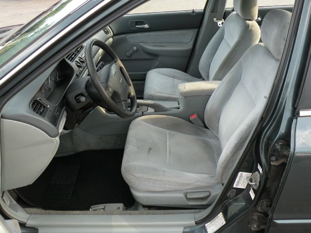 Honda Accord 4dr Sdn SES Standard Sedan