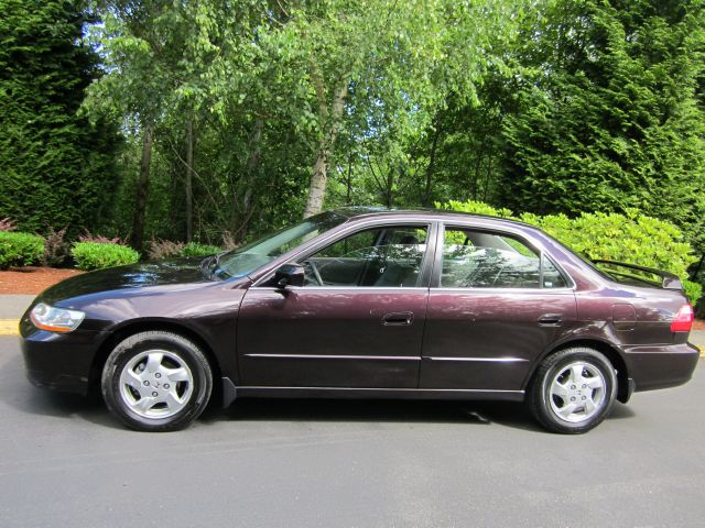 Honda Accord ZQ8 LS Sedan