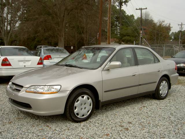 Honda Accord XL 1500 4WD Sedan