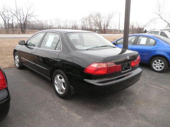 Honda Accord ZQ8 LS Sedan