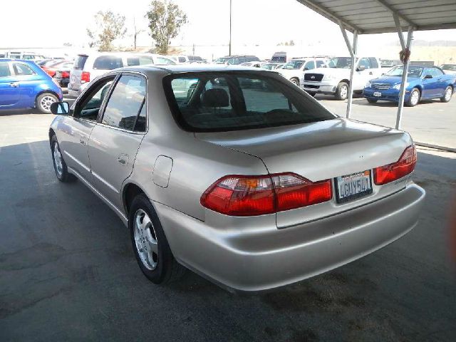 Honda Accord ZQ8 LS Sedan