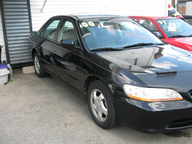 Honda Accord 2000 photo 1