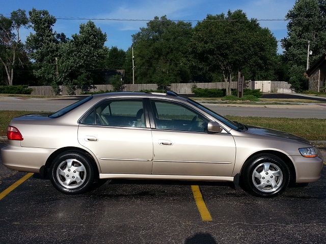 Honda Accord 2.0T Quattro AWD Sedan