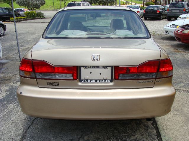 Honda Accord EXT CAB 134.0 WB 2WD LT1 Sedan