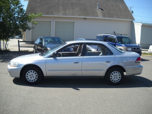 Honda Accord 4dr Sdn SES Standard Sedan