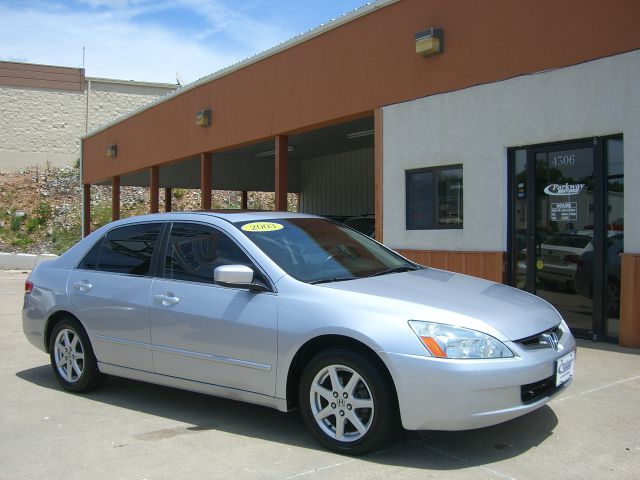 Honda Accord 4WD Ext Cab 134.0 SLE2 Sedan