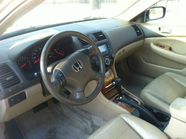 Honda Accord 4WD Ext Cab 134.0 SLE2 Sedan