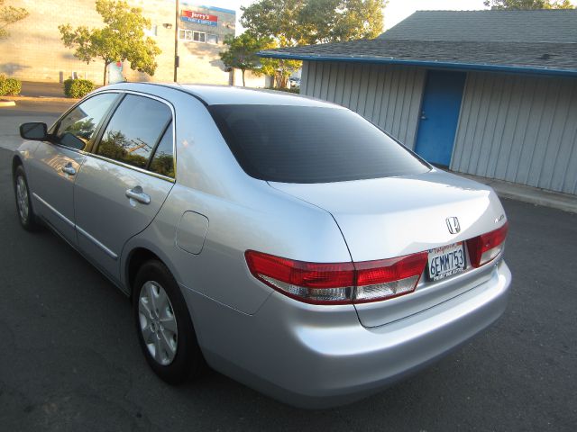 Honda Accord 2dr Reg Cab 120.5 WB Sedan