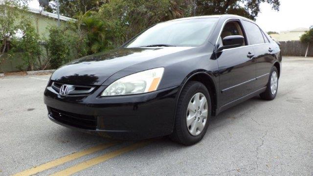 Honda Accord 2004 photo 1