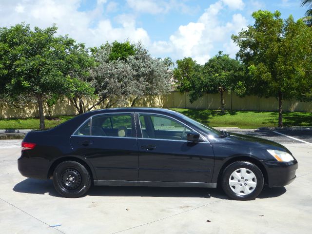 Honda Accord 2dr Reg Cab 120.5 WB Sedan