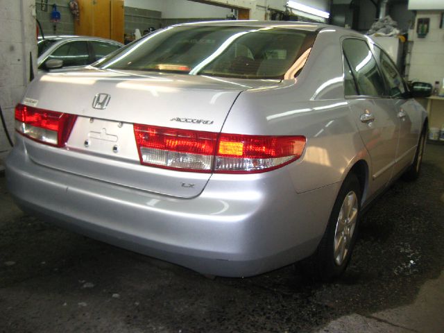 Honda Accord 2dr Reg Cab 120.5 WB Sedan