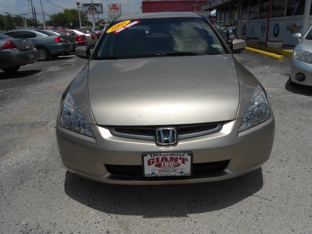 Honda Accord 2dr Reg Cab 120.5 WB Sedan