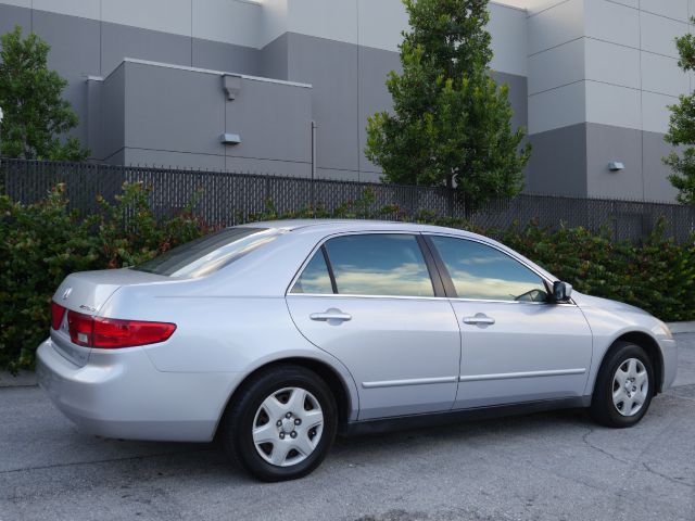 Honda Accord 2dr Reg Cab 120.5 WB Sedan