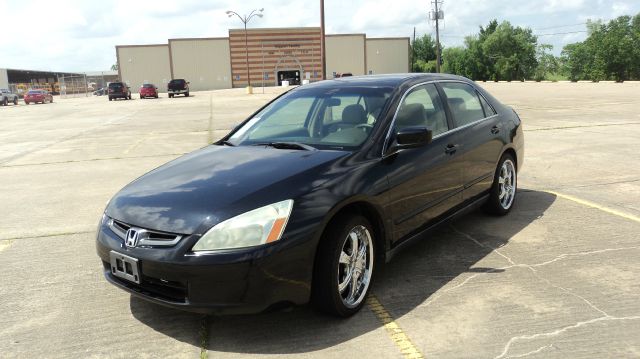 Honda Accord 2dr Reg Cab 120.5 WB Sedan