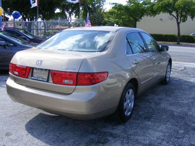 Honda Accord 2dr Reg Cab 120.5 WB Sedan