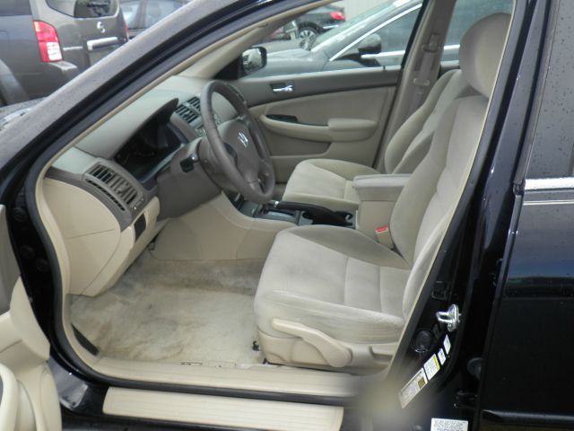 Honda Accord 2dr Reg Cab 120.5 WB Sedan