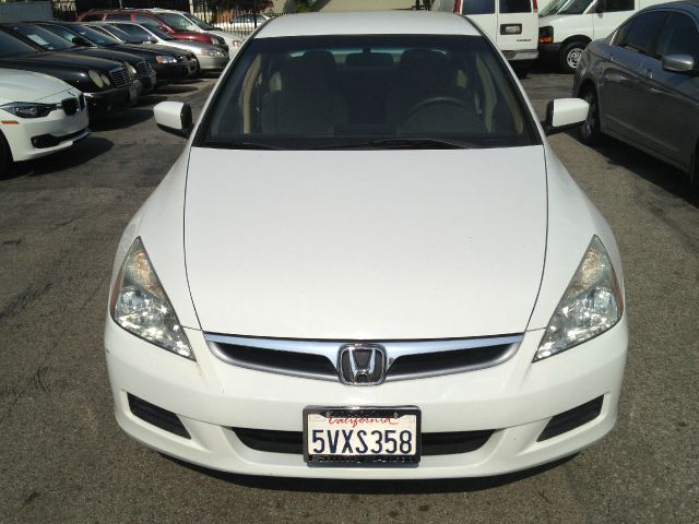 Honda Accord 2dr Reg Cab 120.5 WB Sedan