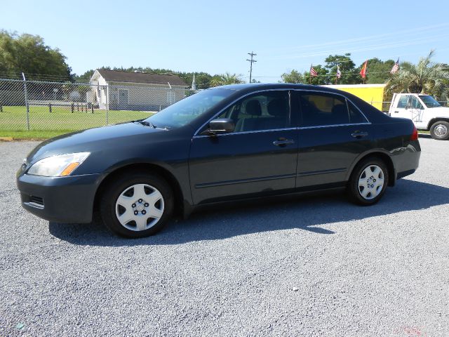 Honda Accord 2dr Reg Cab 120.5 WB Sedan