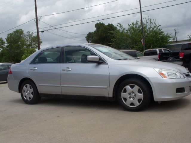 Honda Accord 2dr Reg Cab 120.5 WB Sedan