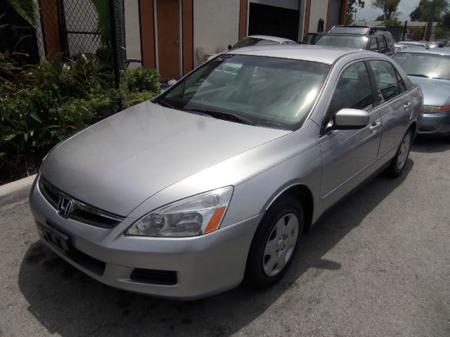 Honda Accord 2dr Reg Cab 120.5 WB Sedan