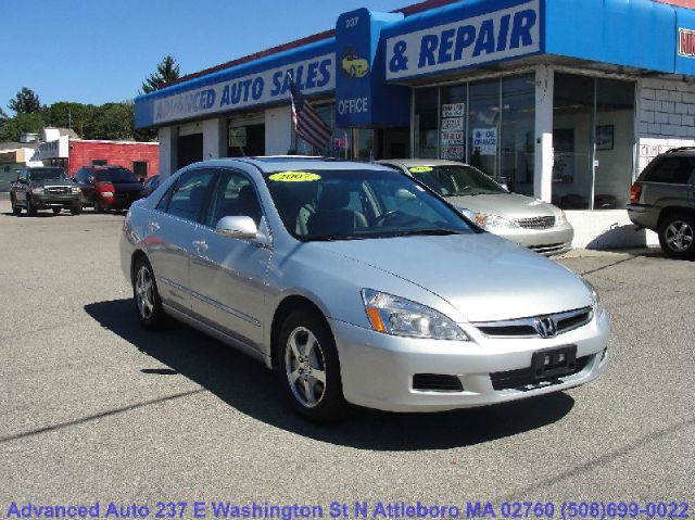 Honda Accord Premium Quattro Sedan