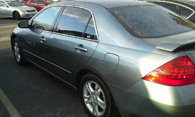 Honda Accord 2dr Reg Cab 120.5 WB Sedan