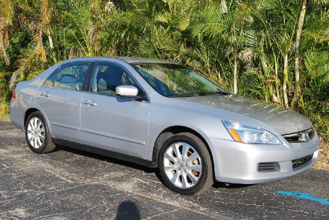 Honda Accord SLT Quad Cab4x4 Sedan