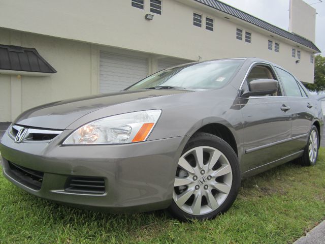 Honda Accord XLS Popular 2WD Sedan