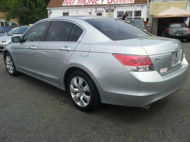 Honda Accord 3.5L RWD Sedan