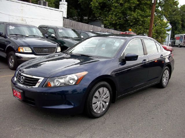 Honda Accord 2dr Reg Cab 120.5 WB Sedan