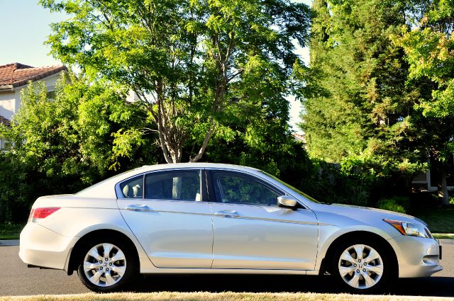 Honda Accord XLS Popular 2WD Sedan