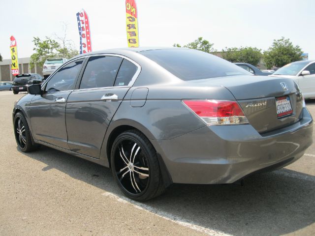 Honda Accord 3.5L RWD Sedan