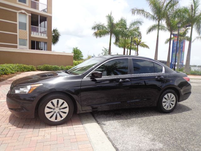 Honda Accord 2dr Reg Cab 120.5 WB Sedan