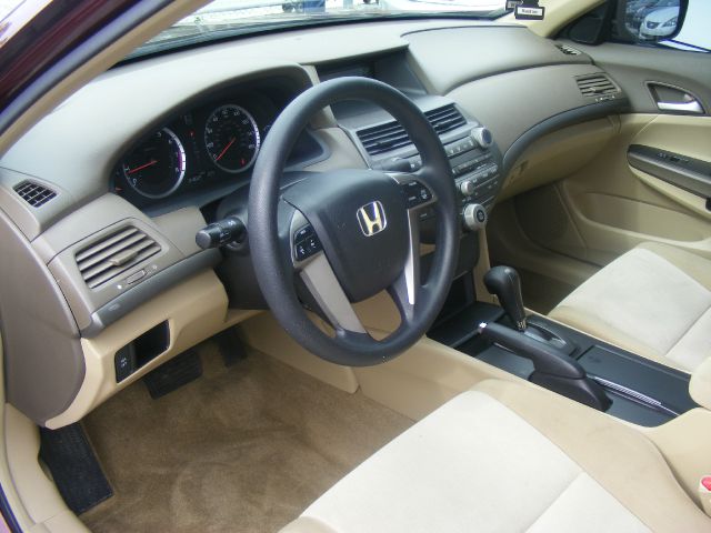 Honda Accord 2dr Reg Cab 120.5 WB Sedan