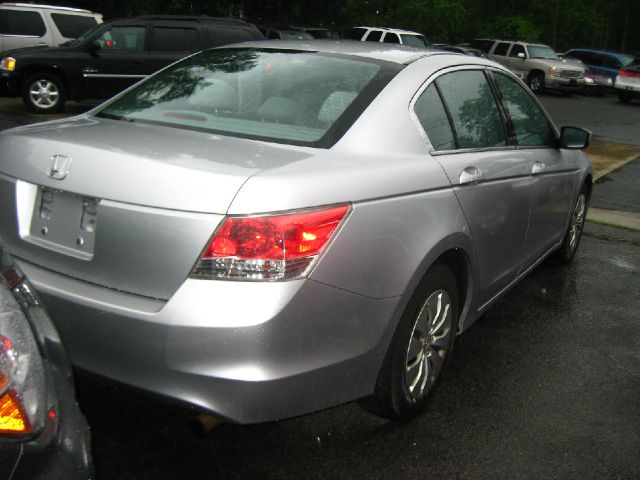 Honda Accord 2dr Reg Cab 120.5 WB Sedan