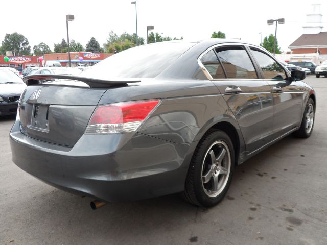 Honda Accord 2dr Reg Cab 120.5 WB Sedan