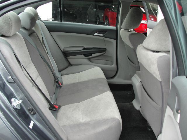 Honda Accord 2dr Reg Cab 120.5 WB Sedan