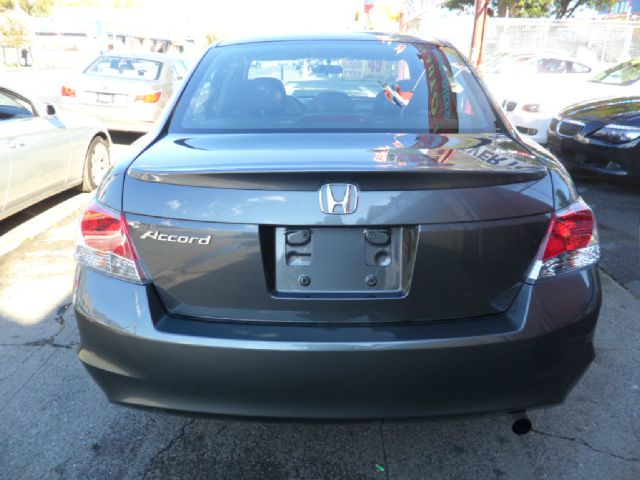 Honda Accord 2dr Reg Cab 120.5 WB Sedan