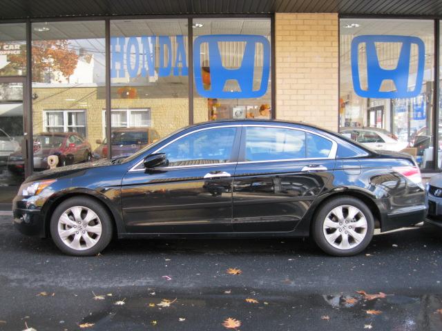 Honda Accord 4dr Sdn 328i RWD Sedan