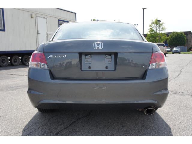 Honda Accord LS 2WD Sedan