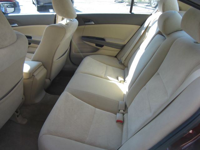 Honda Accord 2dr Reg Cab 120.5 WB Sedan