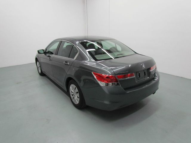 Honda Accord 2dr Reg Cab 120.5 WB Sedan