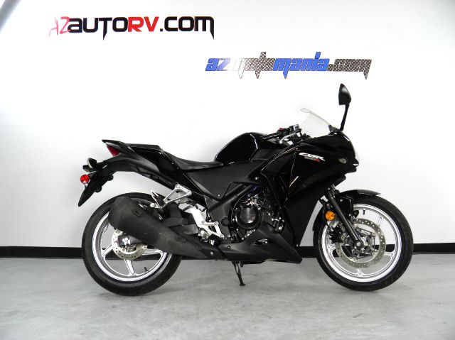 Honda CBR250R 2011 photo 3